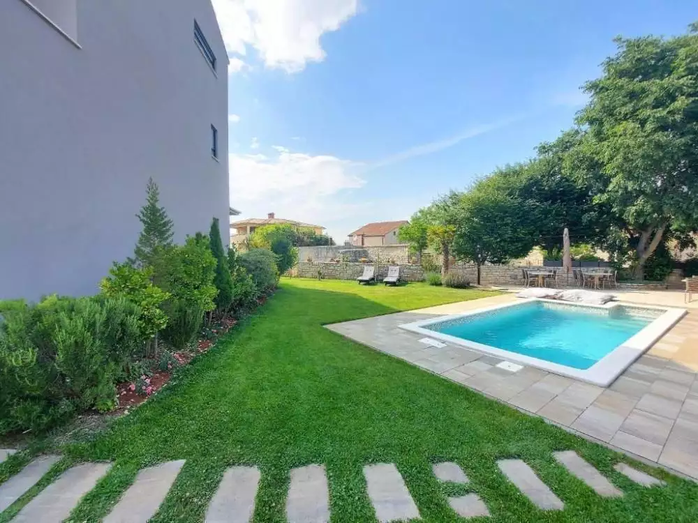 Отель, гостиница 340м² в Хорватии, Балэ. Стоимостью 939000€ аренда фото-4