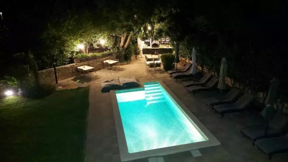 Отель, гостиница 340м² в Хорватии, Балэ. Стоимостью 939000€ аренда фото-11