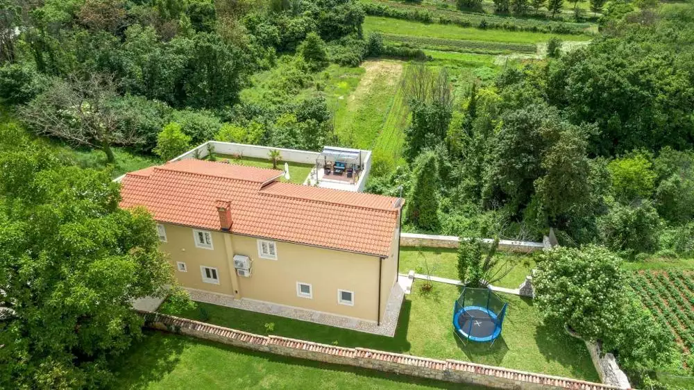 Вилла 230м² в Италии, Мутиньяно. Стоимостью 595000€ аренда фото-1