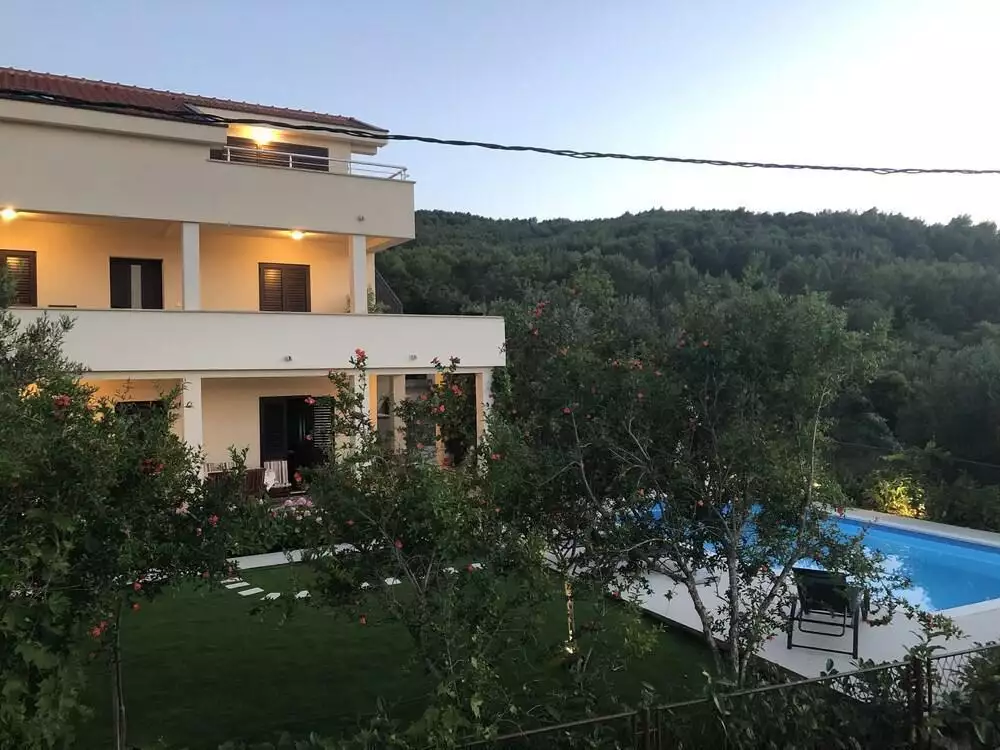 Отель, гостиница 300м² в Хорватии, Чиово. Стоимостью 700000€ аренда фото-4
