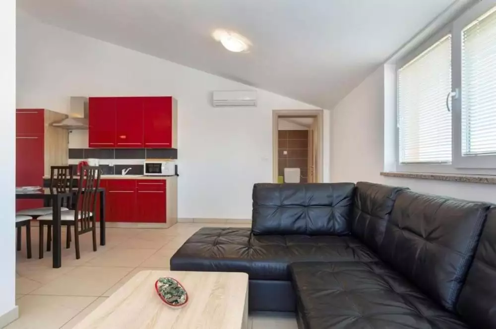 Отель, гостиница 900м² в Хорватии, Медулин. Стоимостью 2500000€ аренда фото-11