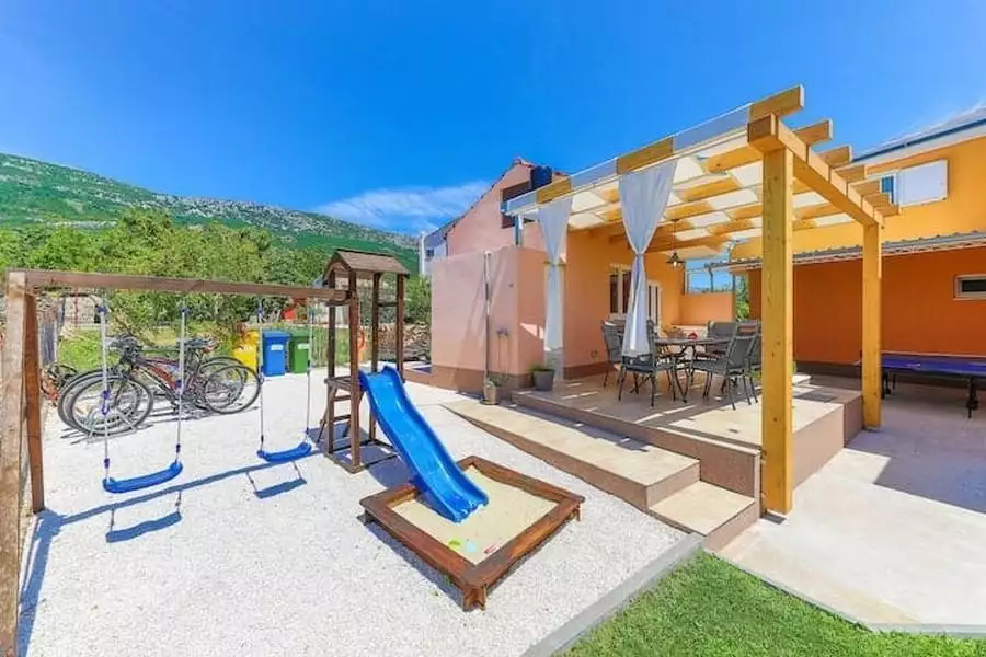Вилла 246м² в Хорватии, Каштела. Стоимостью 650000€ аренда фото-18