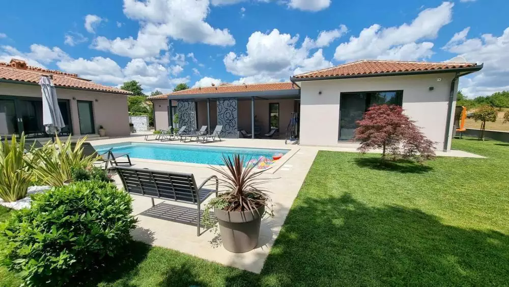 Вилла 212м² в Хорватии, Лабин. Стоимостью 695000€ аренда фото-1