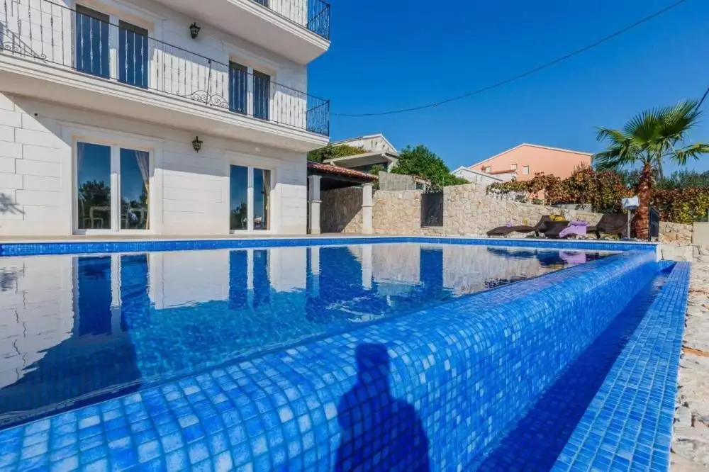 Вилла 247м² в Хорватии, Трогир. Стоимостью 1400000€ аренда фото-2