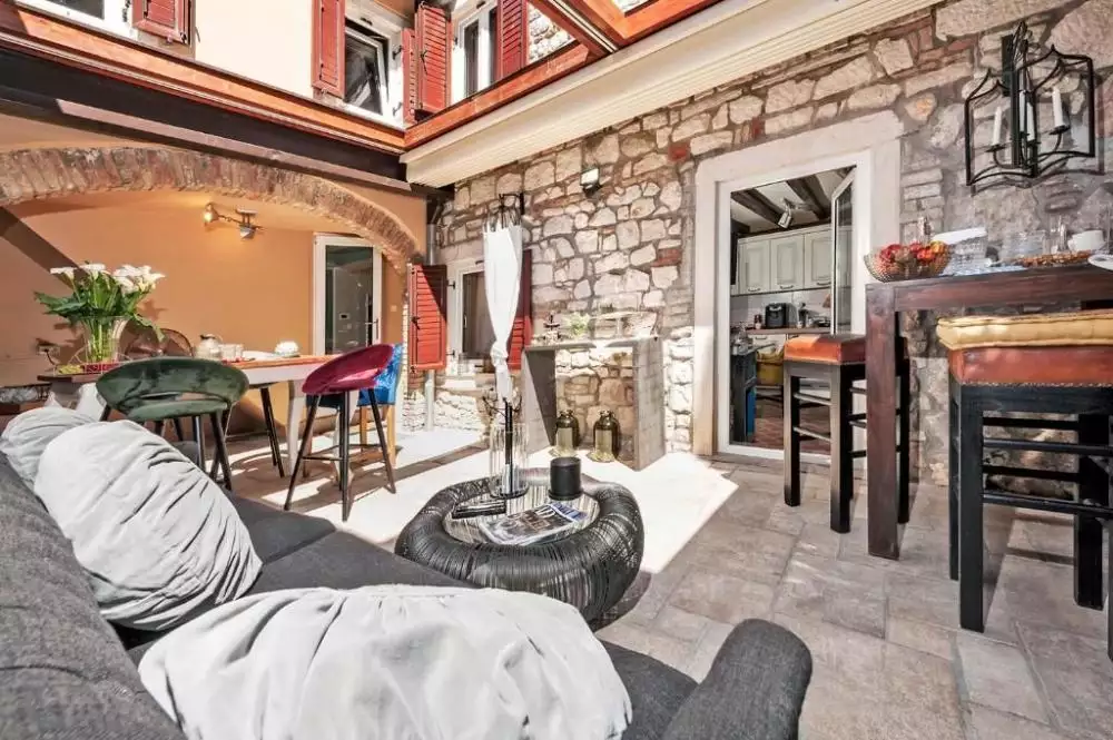 Отель, гостиница 390м² в Хорватии, Ровинь. Стоимостью 3635000€ аренда фото-7