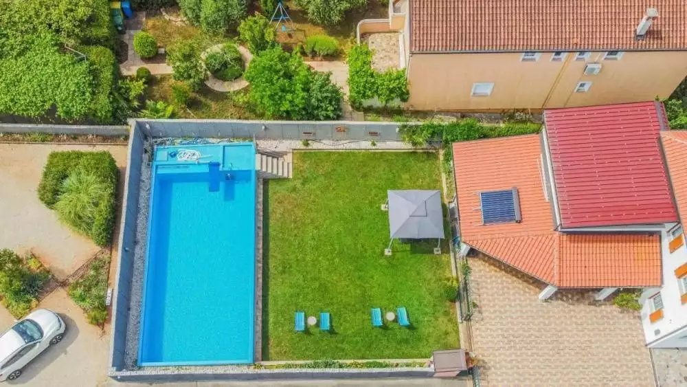 Отель, гостиница 468м² в Хорватии, Умаг. Стоимостью 900000€ аренда фото-1