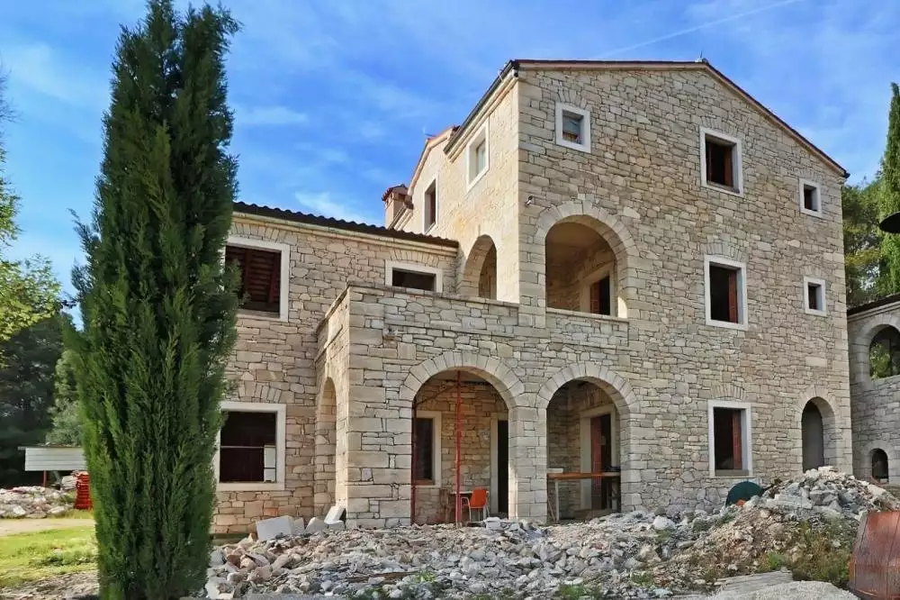 Вилла 650м² в Хорватии, Ровинь. Стоимостью 1900000€ аренда фото-2