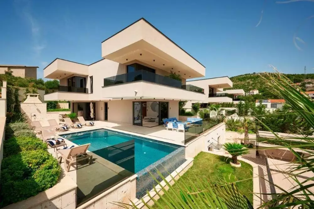 Вилла 360м² в Испании, Ла Марина. Стоимостью 2500000€ аренда фото-2