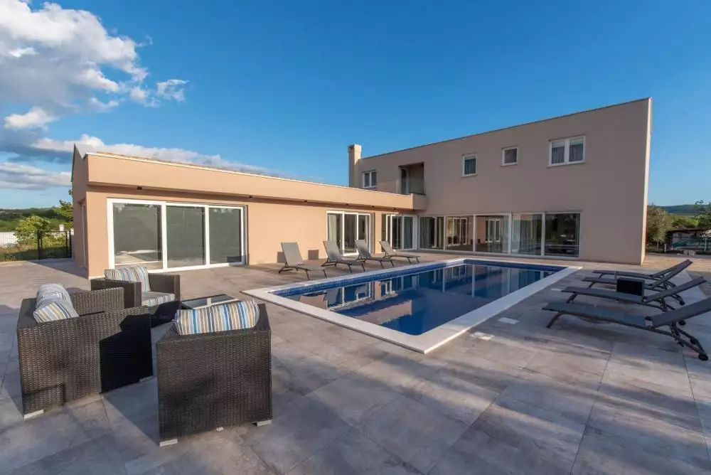 Вилла 287м² в Хорватии, Лабин. Стоимостью 1160000€ аренда фото-5