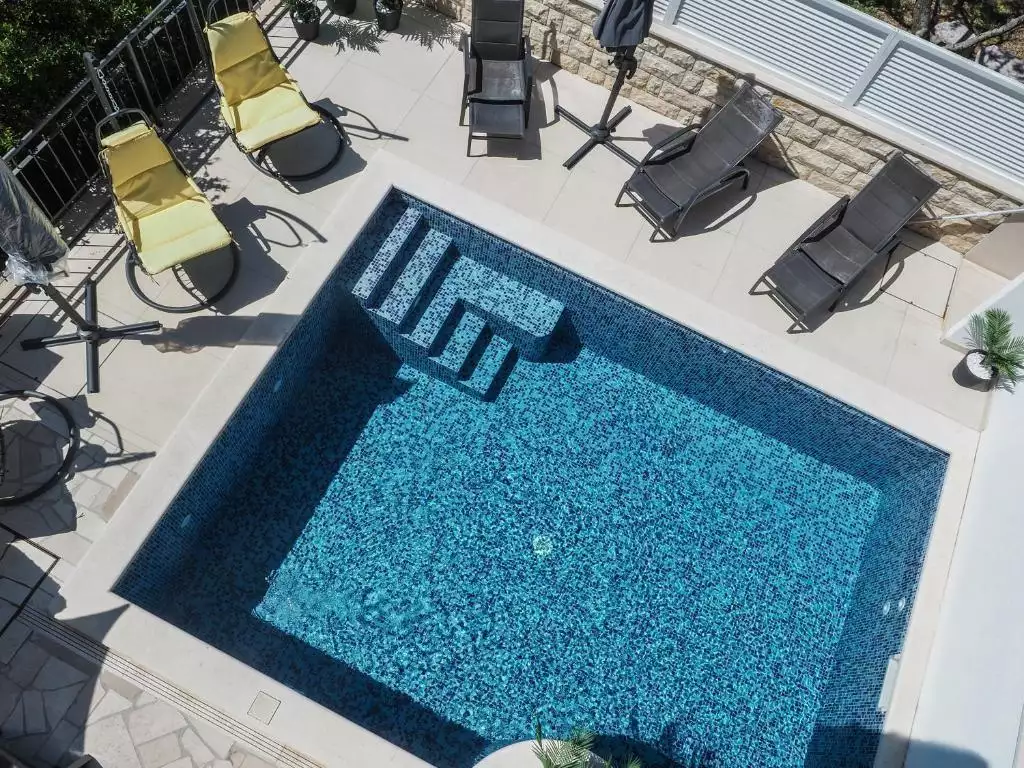 Отель, гостиница 370м² в Хорватии, Чиово. Стоимостью 1300000€ аренда фото-3