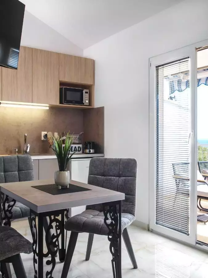 Отель, гостиница 370м² в Хорватии, Чиово. Стоимостью 1300000€ аренда фото-14