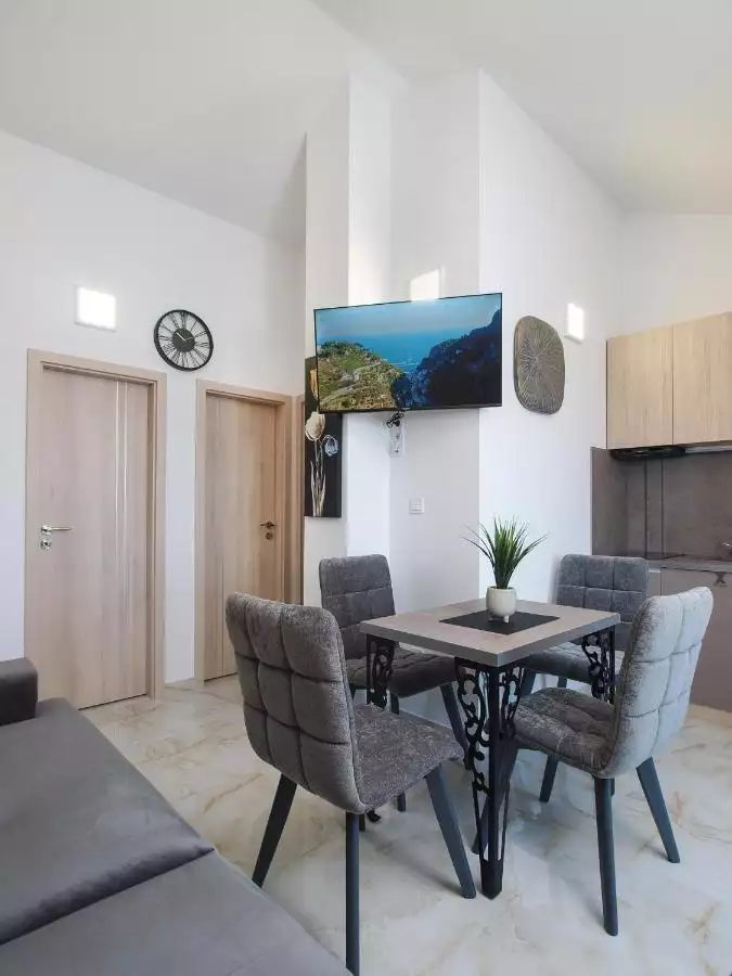 Отель, гостиница 370м² в Хорватии, Чиово. Стоимостью 1300000€ аренда фото-17
