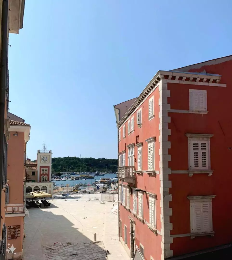 Отель, гостиница 205м² в Хорватии, Ровинь. Стоимостью 2000000€ аренда фото-2