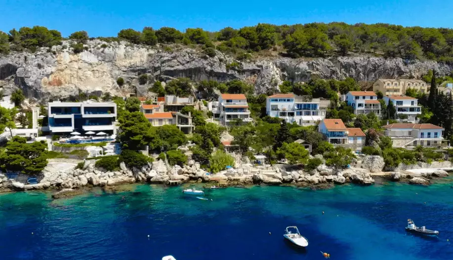 Отель, гостиница 370м² в Хорватии, Хвар. Стоимостью 3500000€ аренда фото-1