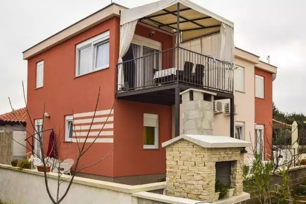Отель, гостиница 195м² в Хорватии, Затон. Стоимостью 830000€ аренда фото-2