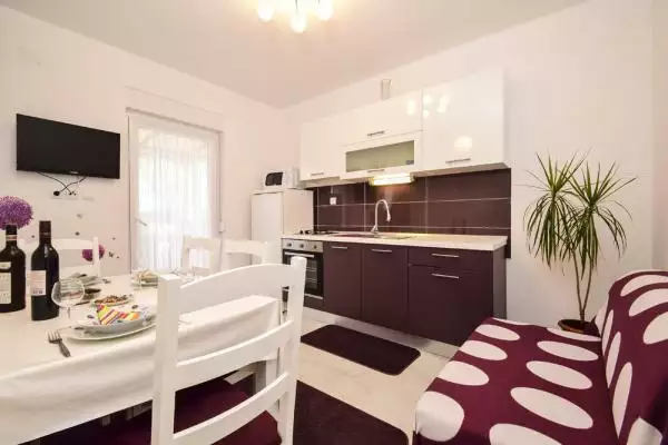 Отель, гостиница 195м² в Хорватии, Затон. Стоимостью 830000€ аренда фото-13