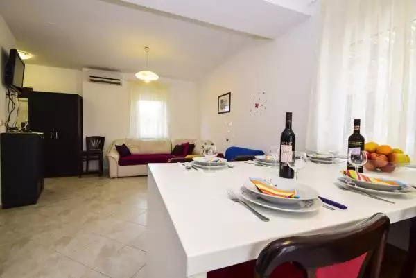 Отель, гостиница 195м² в Хорватии, Затон. Стоимостью 830000€ аренда фото-18