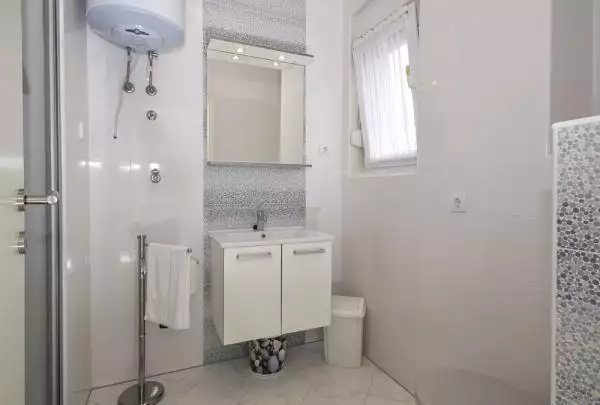 Отель, гостиница 195м² в Хорватии, Затон. Стоимостью 830000€ аренда фото-24