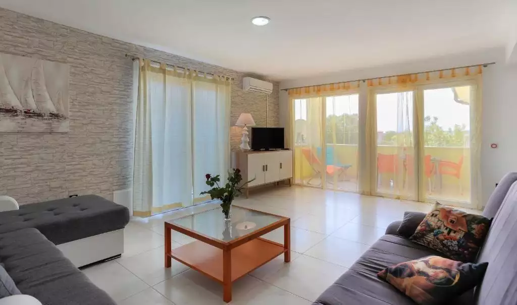 Отель, гостиница 325м² в Хорватии, Медулин. Стоимостью 1200000€ аренда фото-7