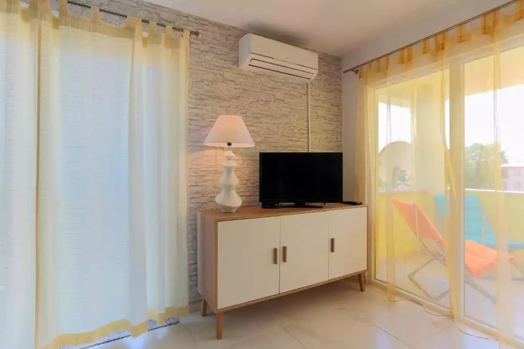 Отель, гостиница 325м² в Хорватии, Медулин. Стоимостью 1200000€ аренда фото-9