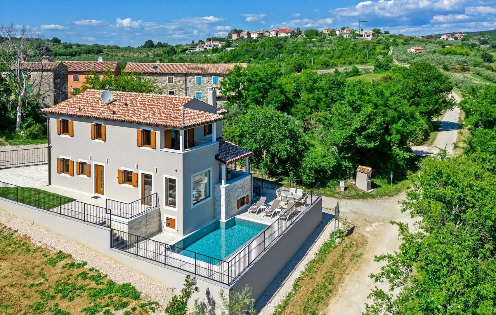 Вилла 150м² в Хорватии, Буе. Стоимостью 650000€ аренда фото-3