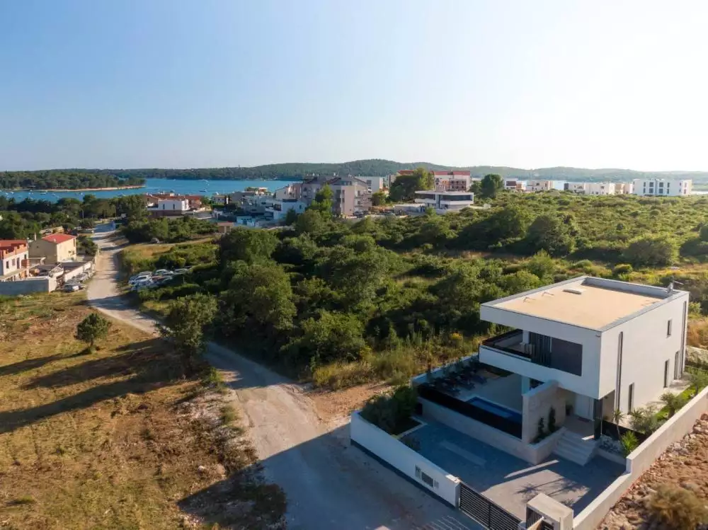 Вилла 175м² в Хорватии, Медулин. Стоимостью 950000€ аренда фото-1