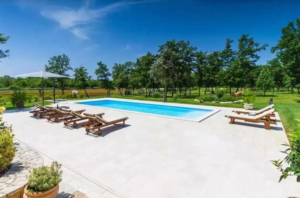 Вилла 224м² в Хорватии, Ровинь. Стоимостью 5000000€ аренда фото-1