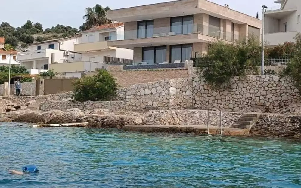 Вилла 340м² в Хорватии, Рогозница. Стоимостью 2750000€ аренда фото-1