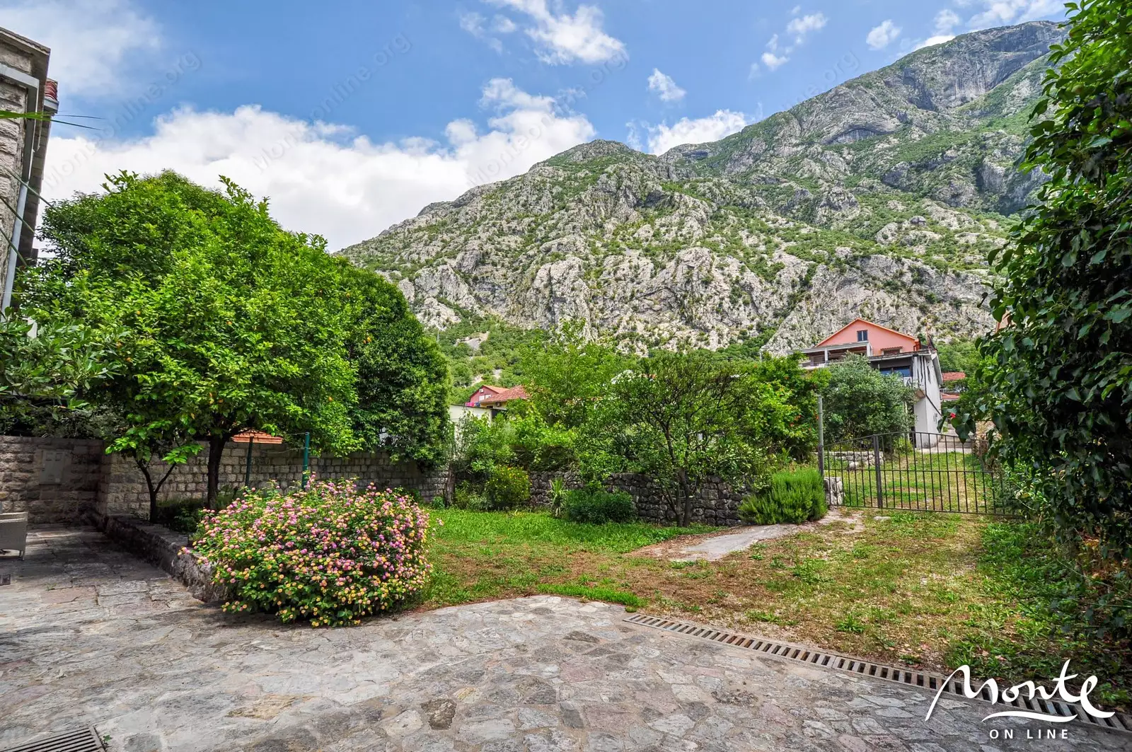 Вилла 415м² в Черногории, Доброта. Стоимостью 2300000€ аренда фото-12