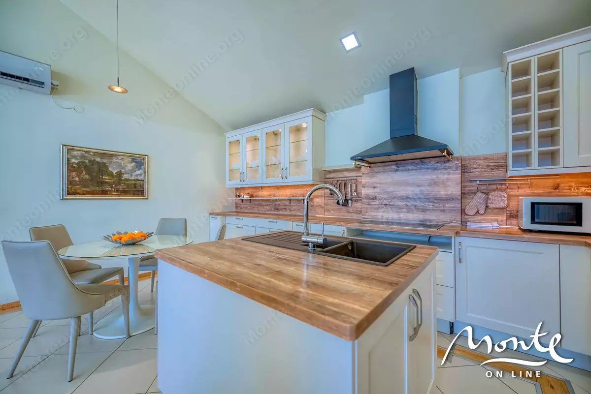 Квартира 167м² в Черногории, Прчань. Стоимостью 410000€ аренда фото-17