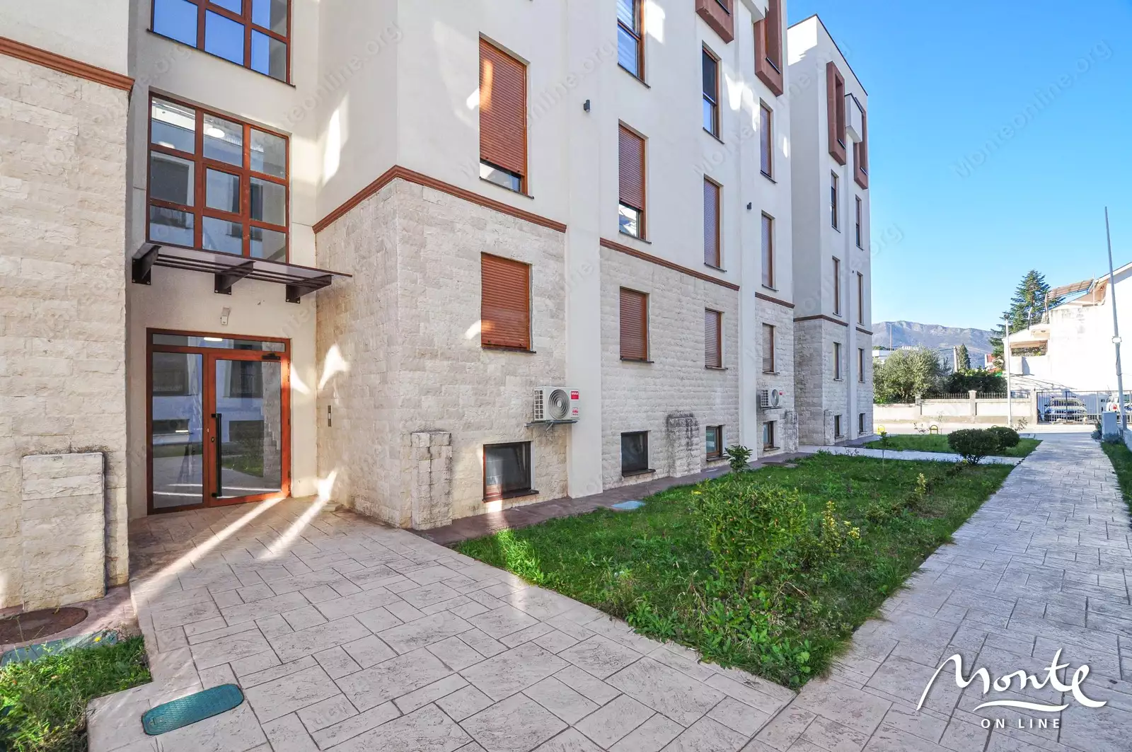 Квартира 69м² в Черногории, Тиват. Стоимостью 280000€ аренда фото-19