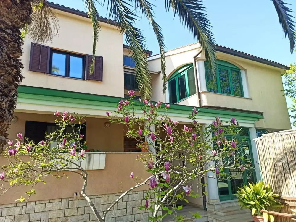 Отель, гостиница 550м² в Хорватии, Пула. Стоимостью 1650000€ аренда фото-3