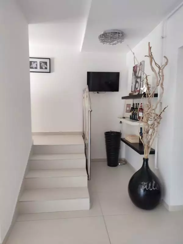 Отель, гостиница 670м² в Хорватии, Умаг. Стоимостью 1800000€ аренда фото-6