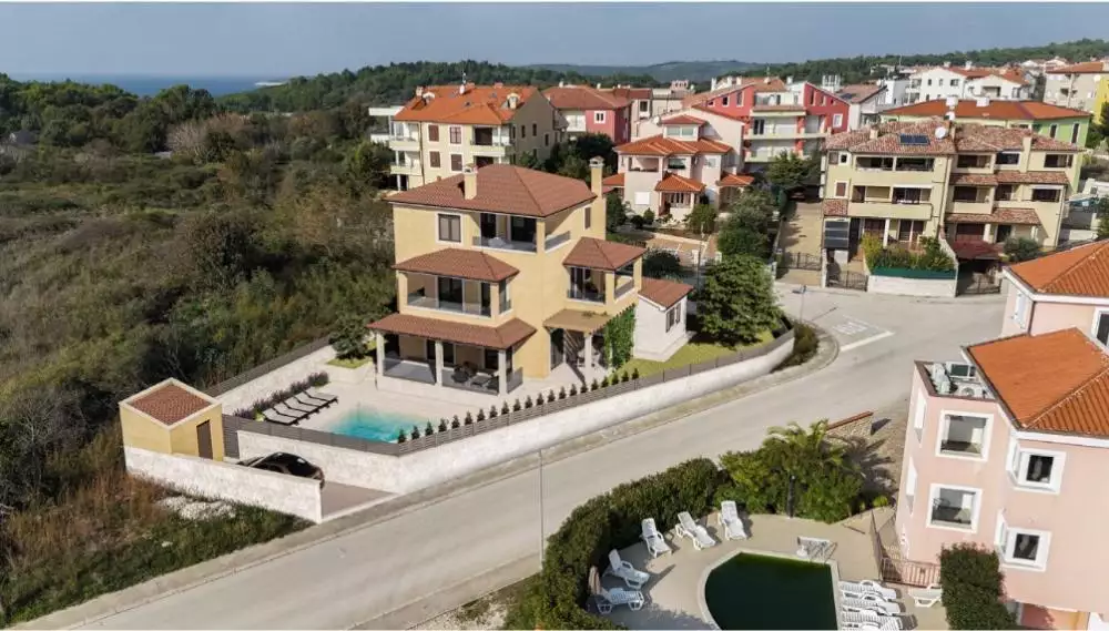 Вилла 201м² в Хорватии, Премантура. Стоимостью 1200000€ аренда фото-2