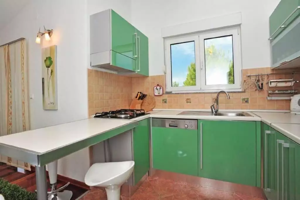 Отель, гостиница 340м² в Хорватии, Подстрана. Стоимостью 1400000€ аренда фото-18