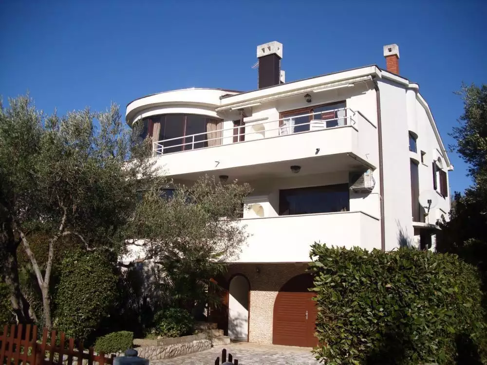 Отель, гостиница 346м² в Хорватии, Крка. Стоимостью 1500000€ аренда фото-1