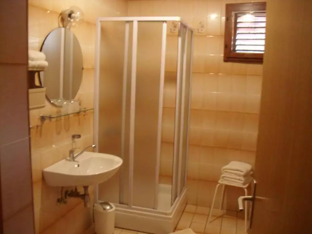 Отель, гостиница 346м² в Хорватии, Крка. Стоимостью 1500000€ аренда фото-14