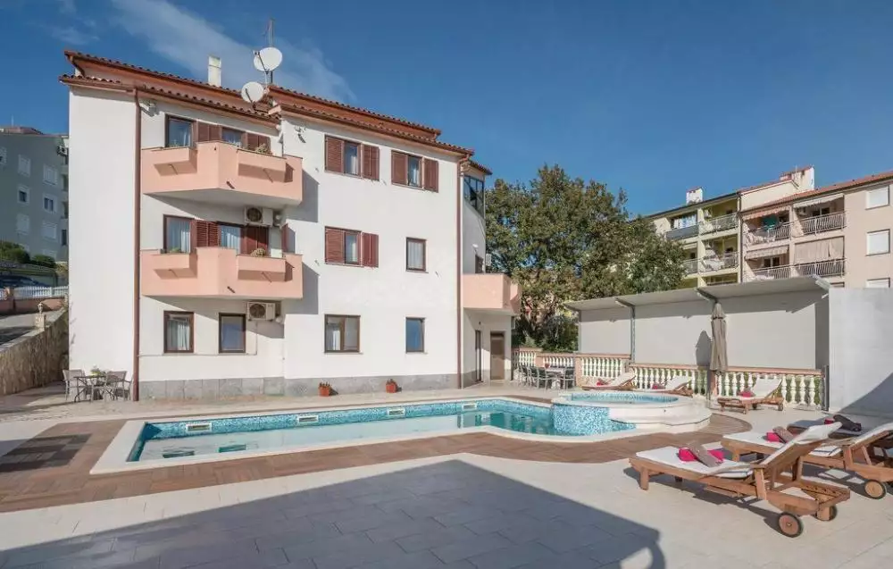 Вилла 565м² в Хорватии, Пула. Стоимостью 1350000€ аренда фото-2