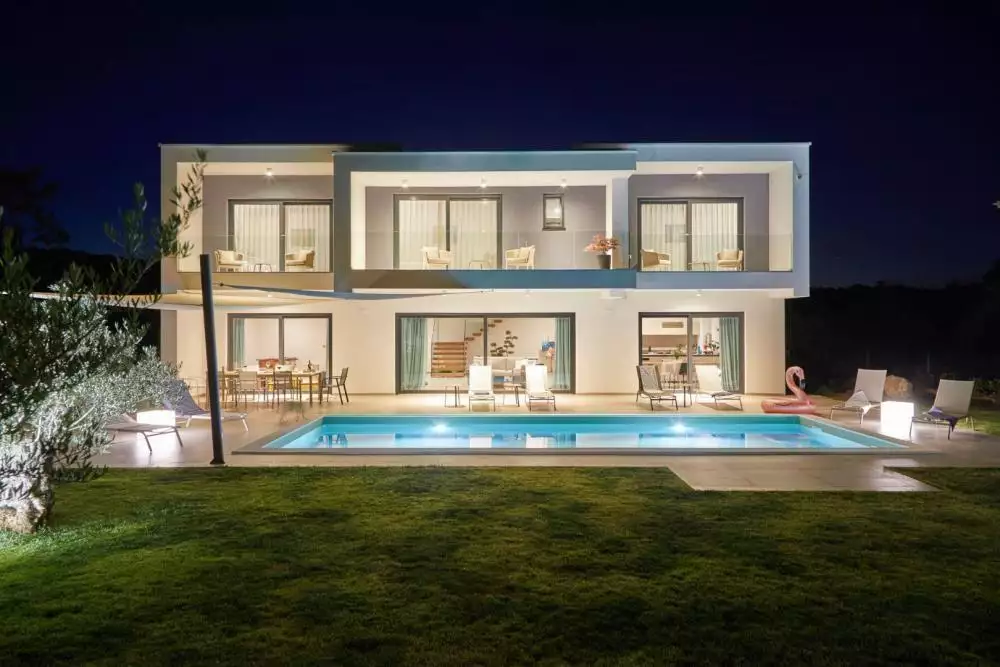 Вилла 293м² в Хорватии, Крка. Стоимостью 1250000€ аренда фото-1