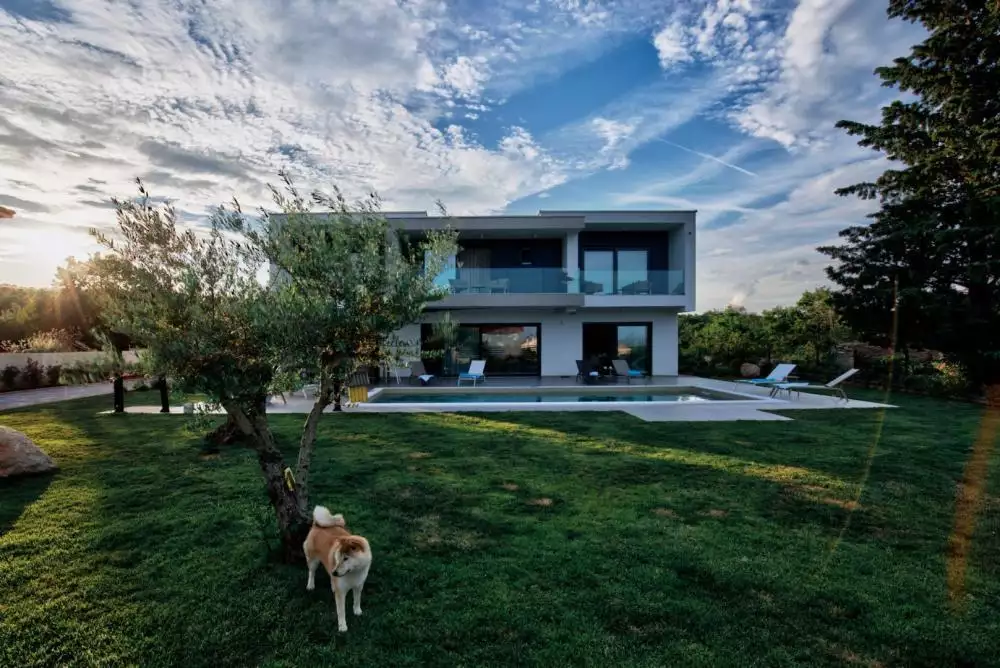 Вилла 293м² в Хорватии, Крка. Стоимостью 1250000€ аренда фото-2