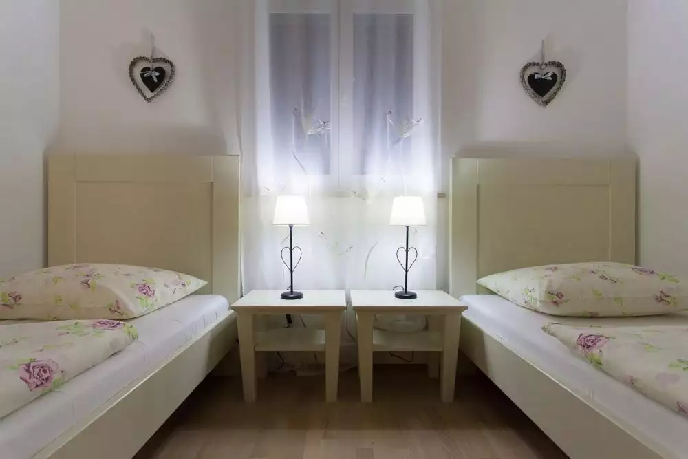 Отель, гостиница 255м² в Хорватии, Крка. Стоимостью 1200000€ аренда фото-14