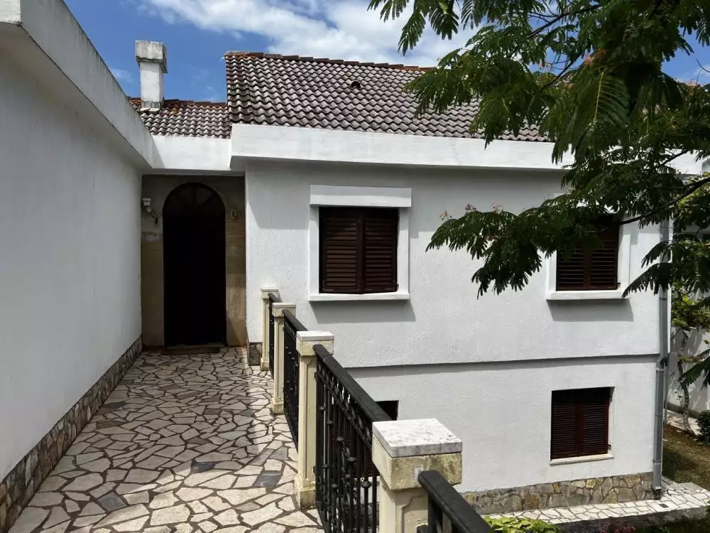 Отель, гостиница 386м² в Хорватии, Крка. Стоимостью 790000€ аренда фото-3