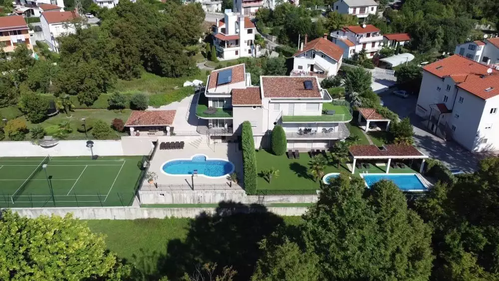 Вилла 400м² в Хорватии, Побри. Стоимостью 1250000€ аренда фото-1
