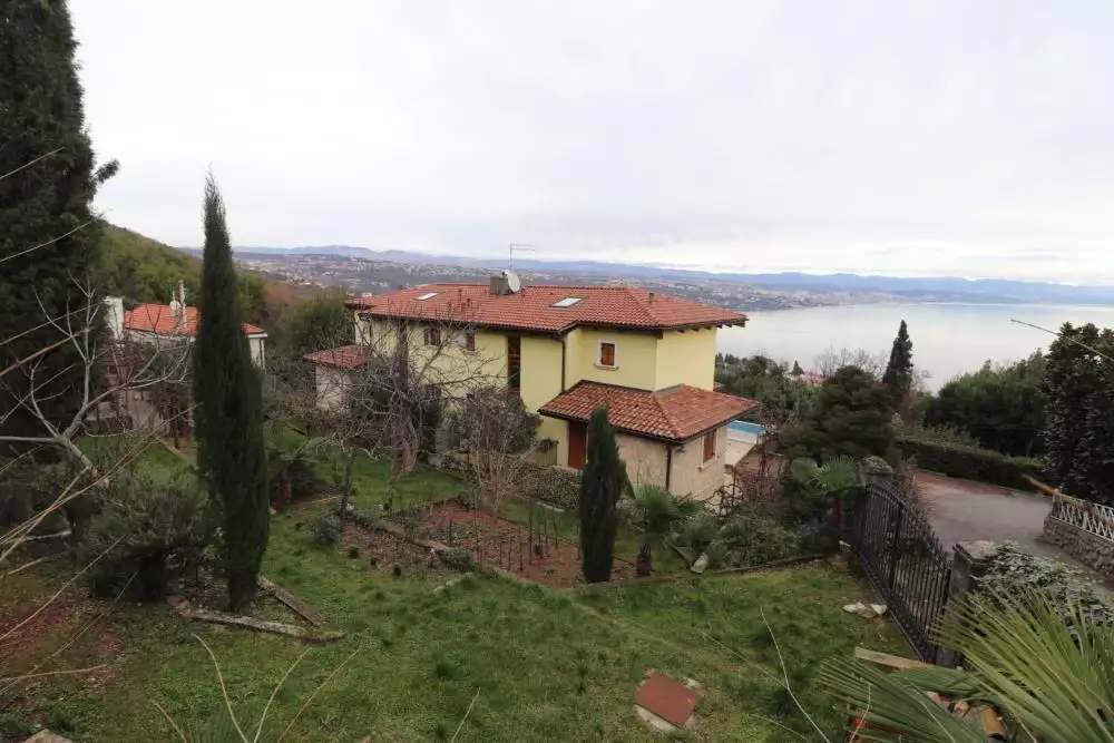 Вилла 250м² в Хорватии, Опатия. Стоимостью 1050000€ аренда фото-3