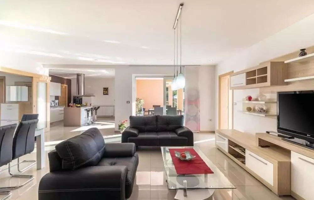 Вилла 460м² в Хорватии, Пула. Стоимостью 1500000€ аренда фото-6