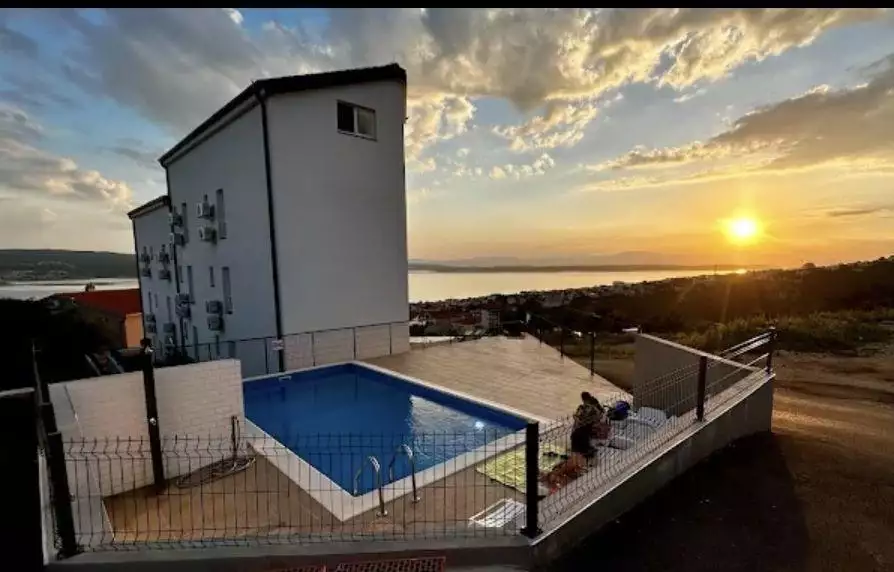 Отель, гостиница 160м² в Хорватии, Цриквеница. Стоимостью 587000€ аренда фото-1