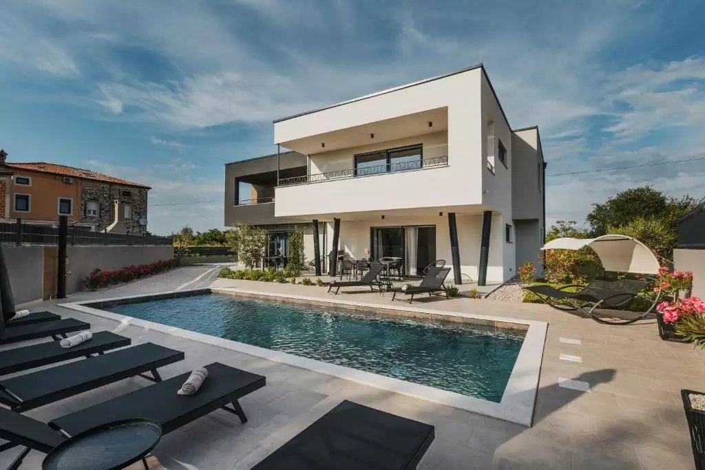 Вилла 303м² в Хорватии, Умаг. Стоимостью 934000€ аренда фото-1
