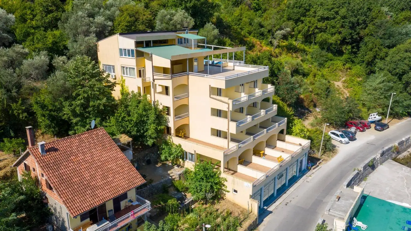 Отель, гостиница 728м² в Черногории, Столив. Стоимостью 2370000€ аренда фото-3