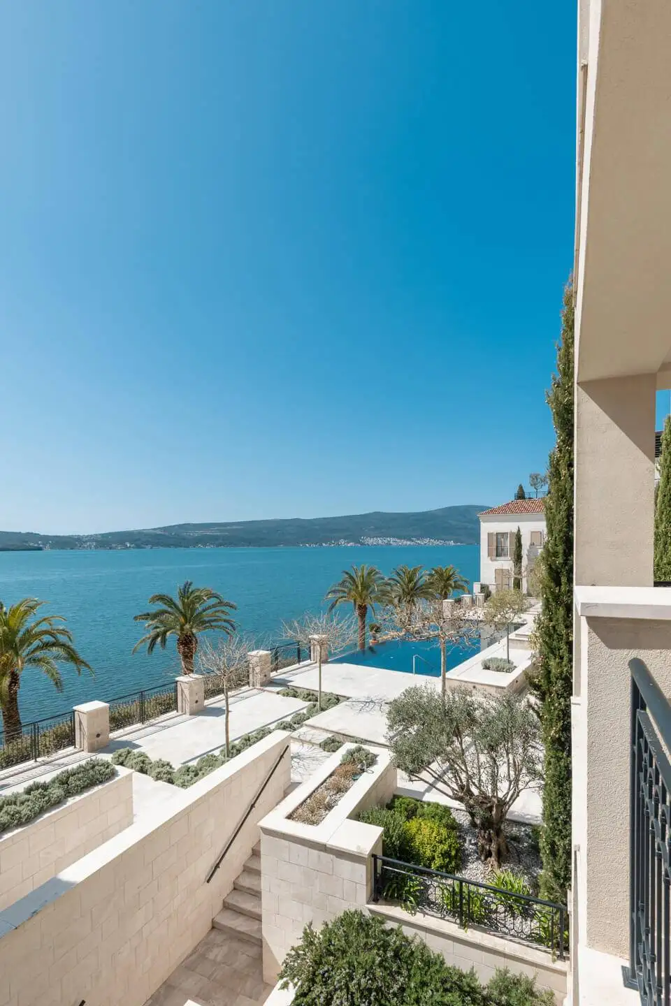 Квартира 77м² в Черногории, Тиват. Стоимостью 731500€ аренда фото-3