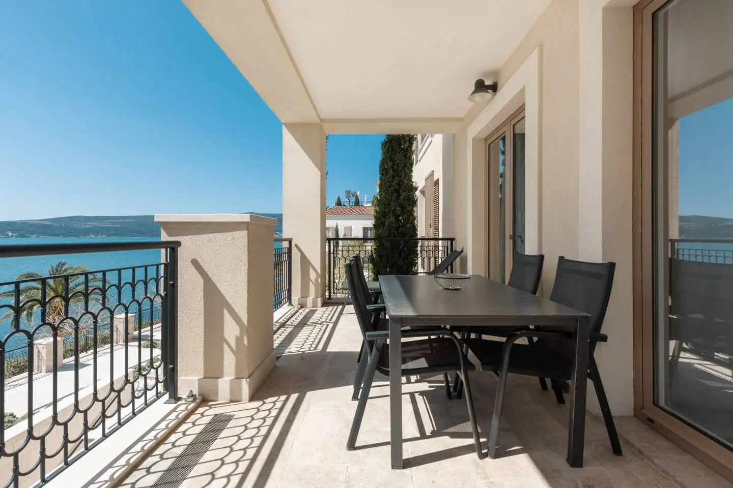 Квартира 77м² в Черногории, Тиват. Стоимостью 731500€ аренда фото-4